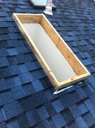 Au passage si tu penses utiliser un chauffage bois , essaye de positionner un velux pas dans la salle d'eau , as tu vraiment besoin de lumière naturelle ?, ça représente une source de pertes thermiques. Les Puits De Lumiere Et Leurs Problemes Toiture Union