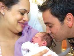 Nogalian gives birth in Jeep