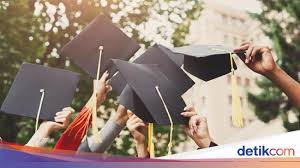 Baca lengkap pada artikel finansialku ini ya. Heboh Lulusan Ui Mengeluh Gaji Rp 8 Juta Ini Kisaran Gaji Fresh Graduate