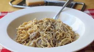 See How To Make Simple Spaghetti With Bacon And Egg Sauce Carbonara Recipe Food Wishes Recipes