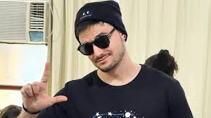 Tudo sobre André Navarro Felipe Neto