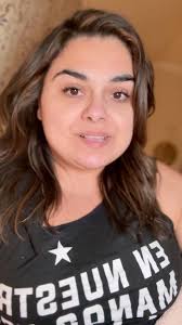 Kike es el capataz de la semana en la granja vip! Por quien estás votando  para subir a la suite con Kike? Jawy deja a Eleazar en su legado y lo  convierte