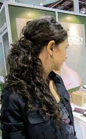 8 Professional Hairstyles For Curly Hair Professional Hairstyles Curly Hair Styles Curly Hair Styles Naturally