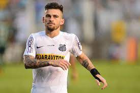 Lucas verissimo signs for benfica in a 6.5 million euros deal. Lucas Lima Fala Em Clima De Guerra E Celebra Vitoria Sobre Rival Gazeta Esportiva