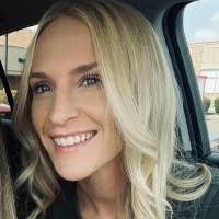 Chelsey Dever's Instagram, Twitter & Facebook