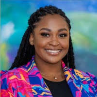 Fran Powell's Instagram, Twitter & Facebook