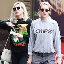 Not much is known about her private life including her date of birth, education and family details but … Kristen Stewart And Dylan Meyer Dating Celebrities Infoseemedia