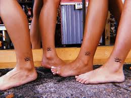 It is a fact that girls love cute tattoos that have images and connotations that are related to their lives. Pinterest Hellamaggie Bff Tattoos Matching Bff Tattoos Cute Small Tattoos