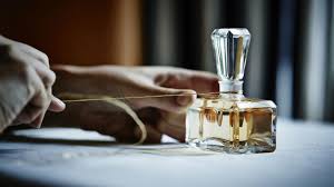 perfume ile ilgili görsel sonucu