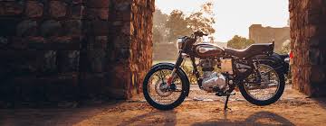 Check bullet 350 specifications, mileage, images, 2 variants, 4 colours this engine of bullet 350 develops a power of 19.36 ps and a torque of 28 nm. Bullet 350 Colours Specifications Reviews Gallery Royal Enfield
