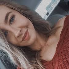 Emily Janson's Instagram, Twitter & Facebook