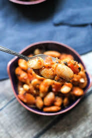 Gigantes plaki (greek baked gigantes) is a classic greek recipe, consisting of 'giant' beans baked in a tomato sauce along with plenty of fresh herbs, which give a really unique taste. Pin On Food