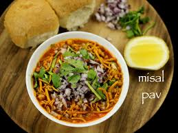 Misal Pav Recipe How To Make Maharashtrian Misal Pav Recipe Recipe Misal Pav Recipes Pav Recipe Indian Food Recipes Vegetarian