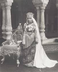 Rare Photos From British Raj Era Show A Wealthy India Photos Nawab Sultan Kaikhusrau Jahan Begum Of Bhopal 1858 1 Rare Photos Indian History Colonial India