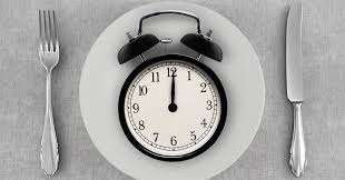 In ca, with an 8 hour shift, employees are legally required to take 2 separate 15 minute rest breaks and a 30 minute lunch. Employers Required To Follow Stricter Meal Period Practices Under California Supreme Court Ruling Cda