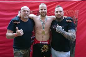 Wir sind die krieger, wir sind die fans, lokomotive hooligans. Tiwaz 2019 Neonazis Hooligans Trainieren Fur Strassenkampf Tag X Exif