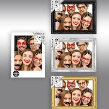 Lors de votre soirée entre amis, vous pourrez créer un espace dédié aux photos décalées et amusantes avec vos amis ! Cadre 80x60 Photobooth 12 Accessoires