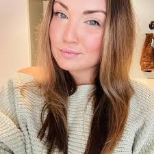 Yesterday I had no choice but to break a $100 at a store. Before I paid I  made sure to ask if she had change because I've been a cashier and I