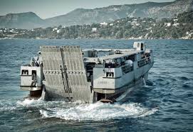 Engin De Debarquement Amphibie Rapide Eda R L9092 Marine De Guerre Navire De Guerre Porte Avions