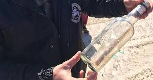Amigos Encontram No Sul Do Rs Garrafa Com Carta Que Pode Ter Sido Escrita Por Sovieticos Ha 29 Anos Gzh