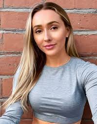 Kaci Smith's Instagram, Twitter & Facebook