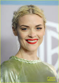 Jaime King & Felicity Jones: Golden Globe Gals!: Photo 2618869