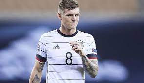 Den wortschöpfungen sind nach dem erlösenden 2. Dfb Team Toni Kroos Rechnet Mit Katar Ab Wahnsinn Absolut Inakzeptabel