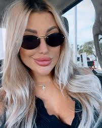 Много у меня девчонок тут из Америки ? Какие ваши самые любимые места ?😍  #miamihairstylist #miamihair #miamibrows #майамиброви  #майамиламинированиебровей #Miamicollagen #hairtreatmentMiami ,  #лечениеволосмайами , #колагенволосмайами , #волосымайами ...