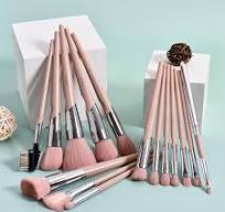 Bueart Design Conjunto de pincéis de maquiagem premium com 16 peças rotulados com estojo de viagem ULTRA MACIO Fofo Rosa Nude Melhor Presente Incrível ...