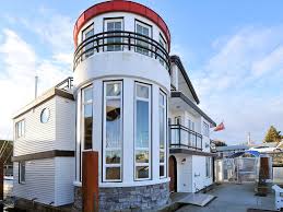 Float Home For Sale At Westbay Marina 453 Head St Victoria Bc Real Estate Houses Real Estate Floating House