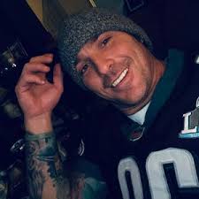 Dan Sharkey (@dansharkey21)