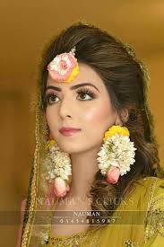 Pin By Minahil Naeem On Hair Beauty Bridal Mehndi Dresses Pakistani Bridal Makeup Wedding Flower Jewelry