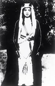 سعد وهو الاب،الهنوف وهي الام،حمد وعبدالله وحنان وريم وسارة ورغد عايلة ابو جاسم: Ø£Ø±Ø´ÙŠÙ Ø§Ù„Ù…Ù„Ùƒ ÙÙ‡Ø¯ Romrock00 Twitter