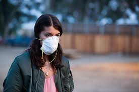 Deux sœurs adolescentes, emma et stacey, ont une vie normale jusqu'à ce que leur petit quartier de banlieue soit frappé par un mystérieux virus parasitaire. Filmkritik Viral 2016 Filmchecker