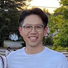 Daniel Tay (@_DanielTay)