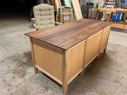 As well as having the strength to extend beyond the frame, mdf provides a flatter surface than plywood for woodworking use. After A Ridiculous Amount Of Time I Finished My First Large Furniture Project A Desk The Top Is Black Walnut And The Base Is Maple Plywood I M Hyper Aware Of Every Imperfection