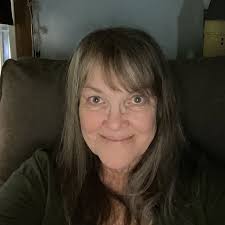 Just got my first book tour offer from an amazing indie shop in Manchester  Center, VT. Any New England babes willing/able to hang out with me in  Vermont one evening in January?