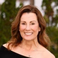 Joanne Burr's Instagram, Twitter & Facebook