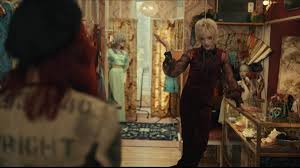 Cruella is a 2021 american crime comedy film based on the character cruella de vil from dodie smith's 1956 novel the hundred and one dalmatians. Disney S Cruella Easter Eggs And Homages To 101 Dalmatians Laughingplace Com