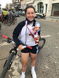 RECIBIERON EN LA PLAZA A VALENTINA LUNA TRAS SU DESTACADA ACTUACION EN CALI  – Infolobos