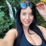 Faustina Moore's Instagram, Twitter & Facebook