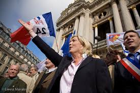 Résultat de recherche d'images pour "SALUT NAZI MARINE LE PEN"