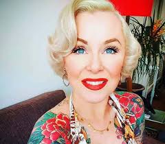 Light lob keep your natural color around and add a few highlights of blonde to your lob, it will look simply amazing. Retro Hairstyles From The 1950s For Women Hera Hair Beauty