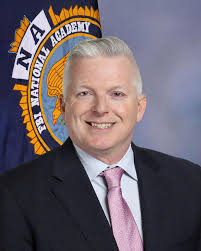 Deputy Chief Terrence Blake has graduated as a member of the 289th session  of the FBI National Academy. Deputy Chief Blake is the 14th officer in the  Department's history to complete this