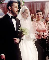 Emma And Hooks Wedding Ginnifer Goodwin Snow White Jennifer Morrison Emma Swan And Josh Dallas Prince Charming Once Upon A Time Princess Grace Ouat