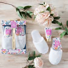 Compara precios y encuentra las mejores ofertas para woodmark hotel and still spa, kirkland (estado de washington), en kayak. Our Official Mother S Day Gift Guide Half Full