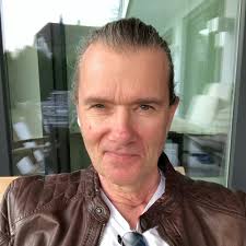 🎧 #LOCKDOWNFUNK mit einem kleinen Gewinnspiel 😉 Ich sag nur „FANTASY“  muss man haben 🤩 Bis gleich ❣️ Let‘s celebrate life ♥️ 👉 „Weekend“ 😜  18Uhr ❣️ #worldwide 6pm CET live, c ya ✌️ freu mich…