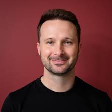 The 4 largest December deals in my team were all closed by women. Many of  them new joiners hired in 2022. Women truly elevate the profession of  sales. They operate with -