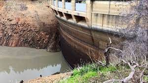 Abc Adelaide On Twitter After 0930 With Davidbevansa Spence And Mark Gobbie From Sawatercorp Looking Over A Very Empty Mt Bold Reservoir Big Upgrade Of The Largest Dam In Adelaide Planned For 3,048 likes · 89 talking about this.