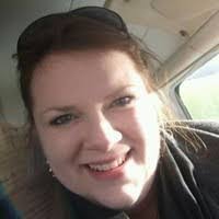 Hilary Clay's Instagram, Twitter & Facebook